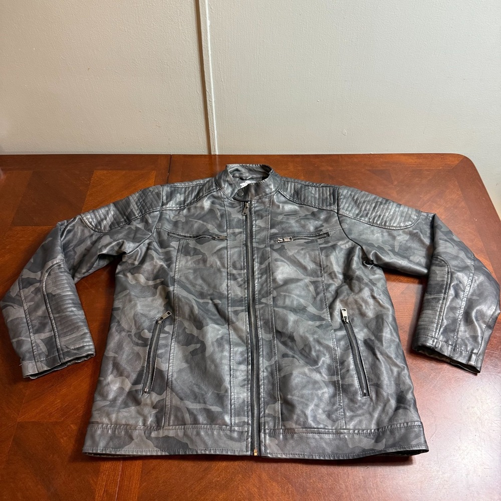 Bleu Grandeur Men's Collection size XL Faux‎ Leather Fur Lining Black Camo